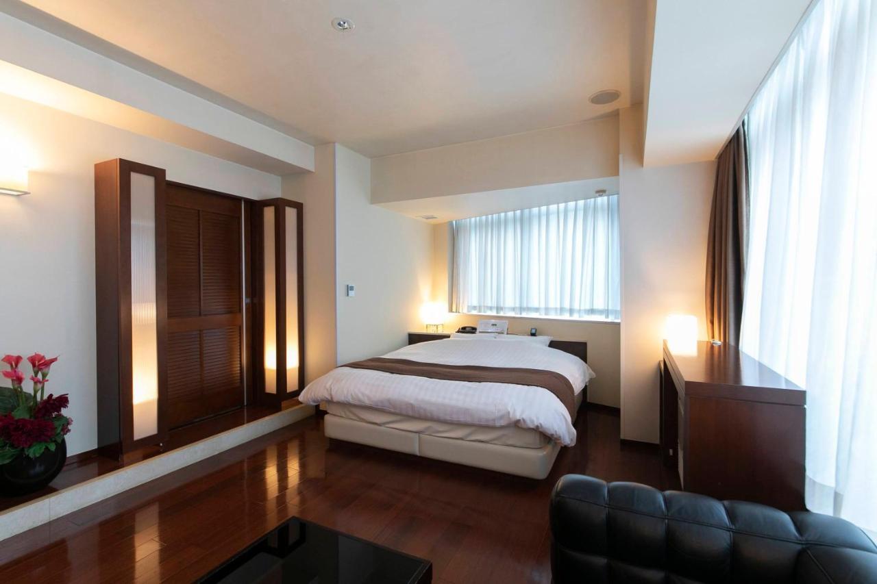 Hotel Aperto (Adults Only) Tokyo Exterior photo